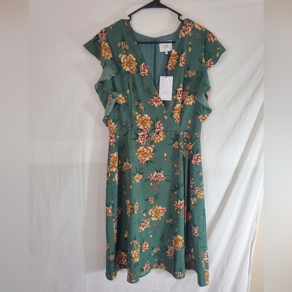 JOA Women's Size Large Green Floral Flutter-Sleeve V-Neck Dress New With Tags - Picture 3 of 6